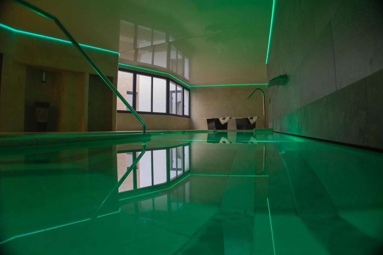 Oikos Apartamentos Turisticos Monesterio Exteriör bild