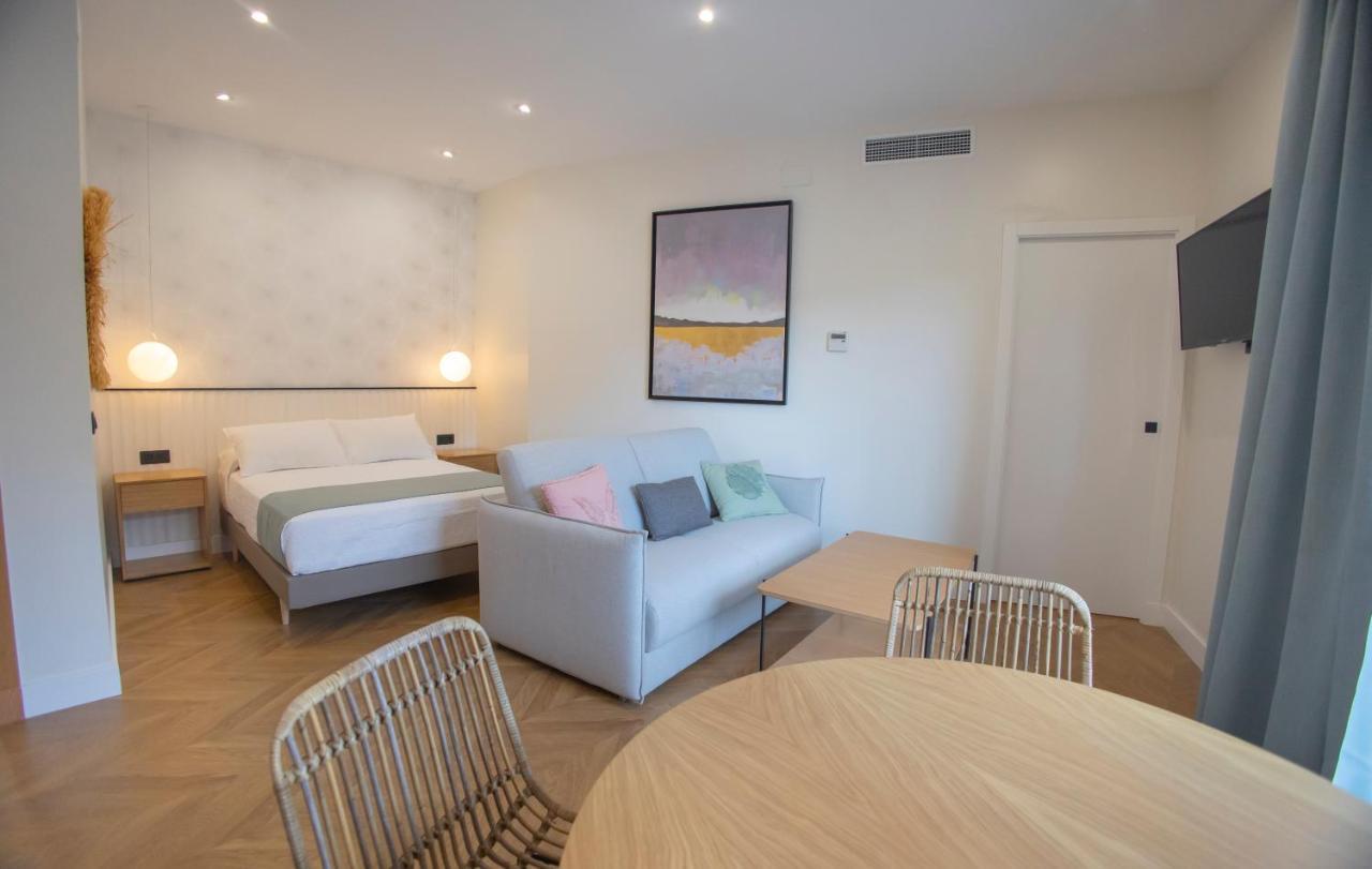 Oikos Apartamentos Turisticos Monesterio Exteriör bild