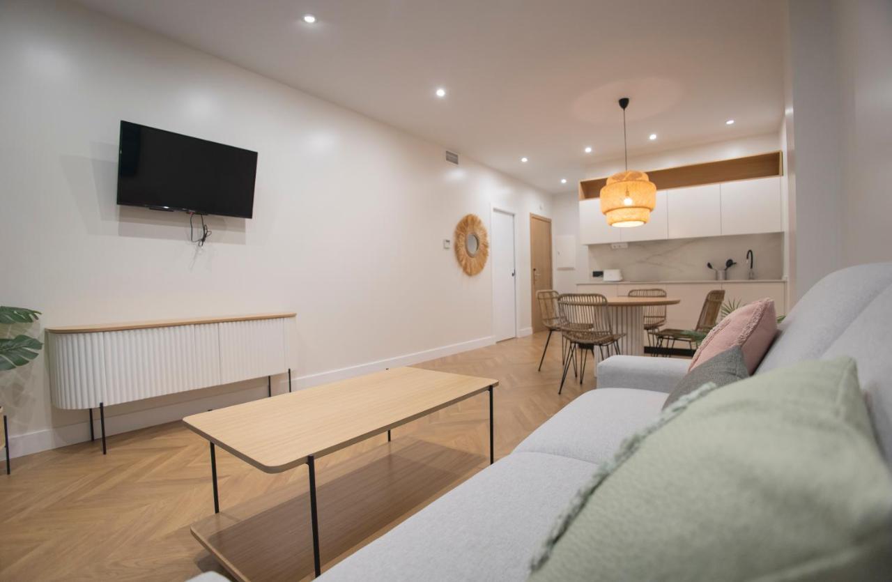Oikos Apartamentos Turisticos Monesterio Exteriör bild