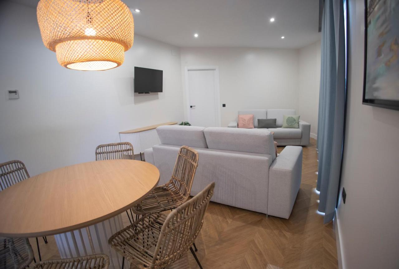 Oikos Apartamentos Turisticos Monesterio Exteriör bild