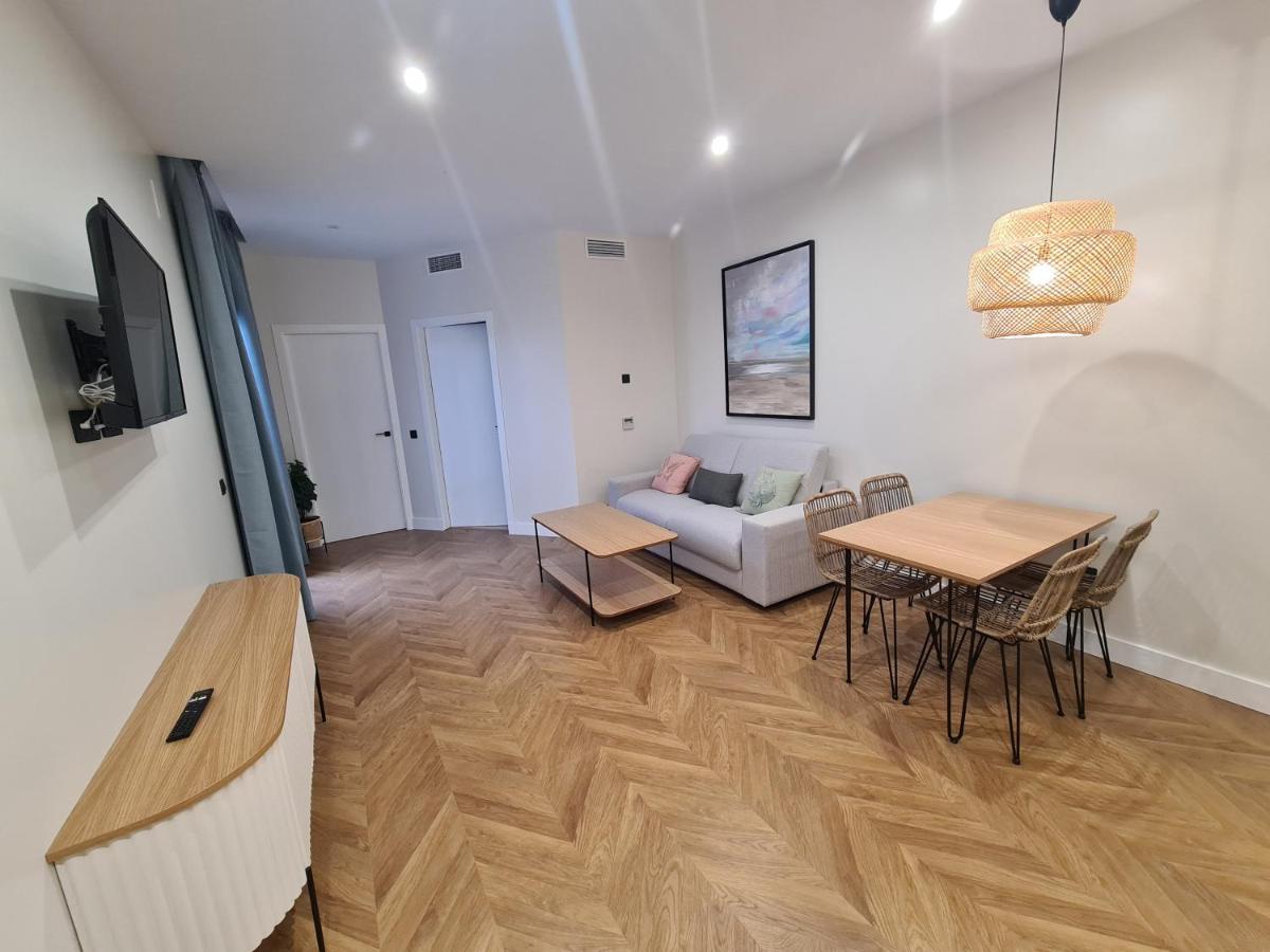 Oikos Apartamentos Turisticos Monesterio Exteriör bild