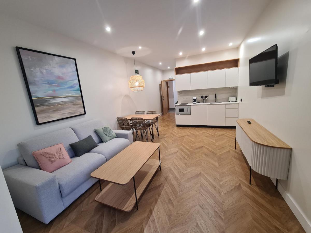 Oikos Apartamentos Turisticos Monesterio Exteriör bild