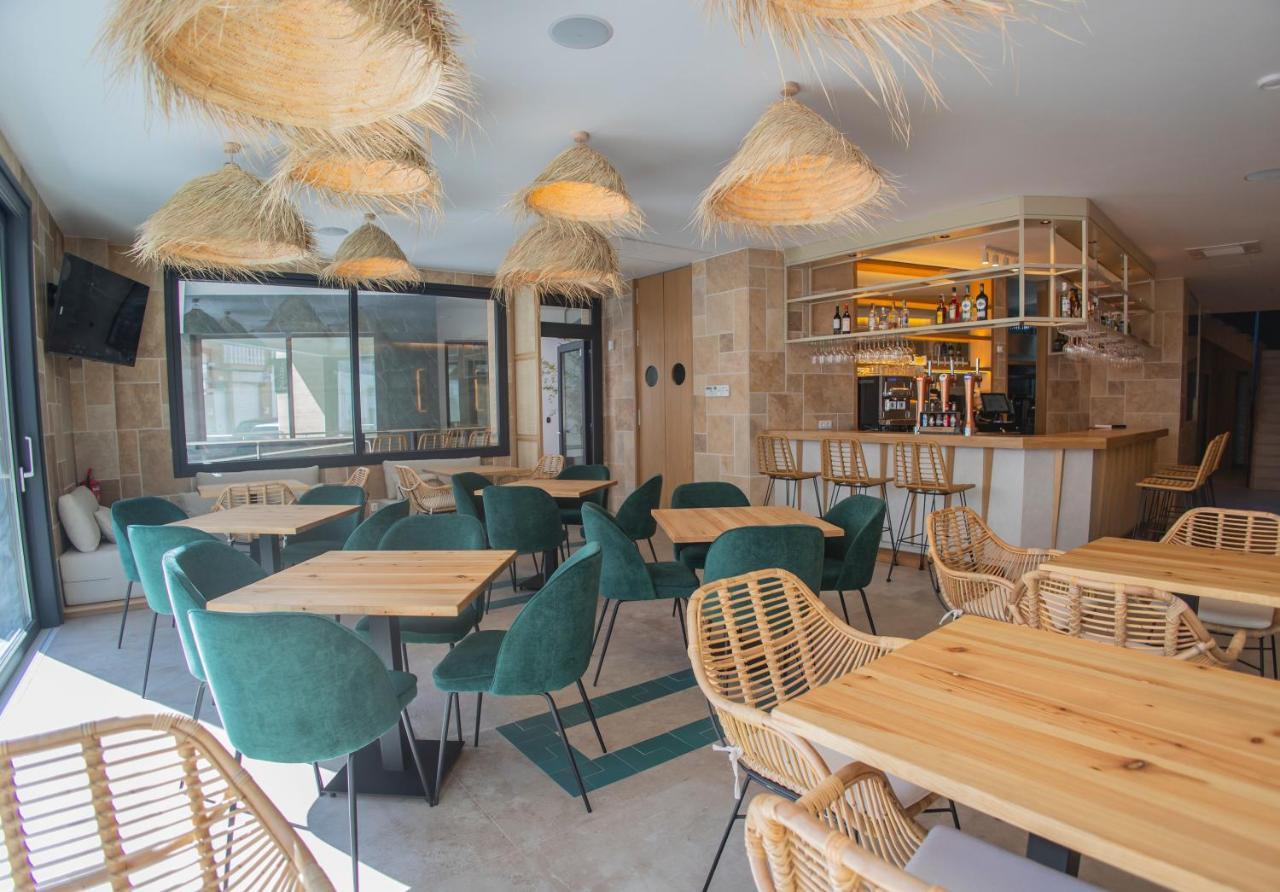 Oikos Apartamentos Turisticos Monesterio Exteriör bild