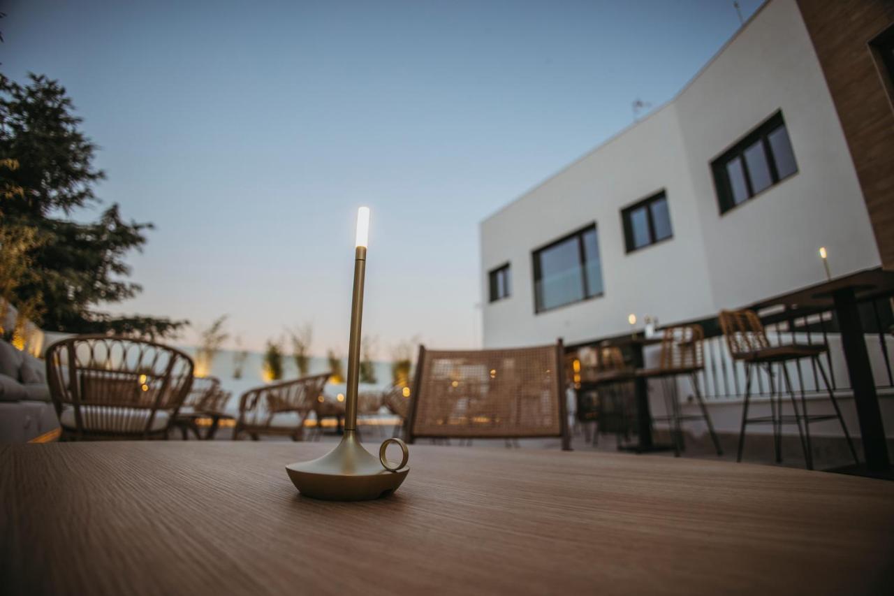Oikos Apartamentos Turisticos Monesterio Exteriör bild